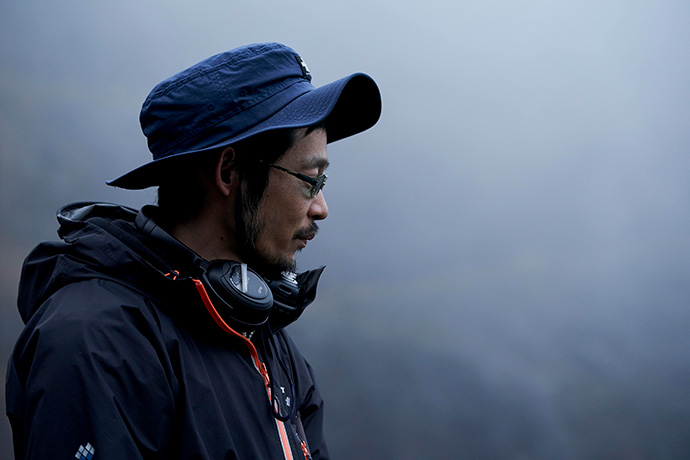 監督:山崎樹一郎